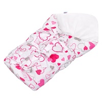 Klasyczny rożek wiązany New Baby różowe serduszka