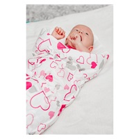 Klasyczny rożek wiązany New Baby różowe serduszka