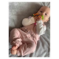 Bawełniane ogrodniczki New Baby Cool różowe