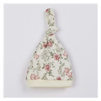 Niemowlęca czapka New Baby Flowers beżowa