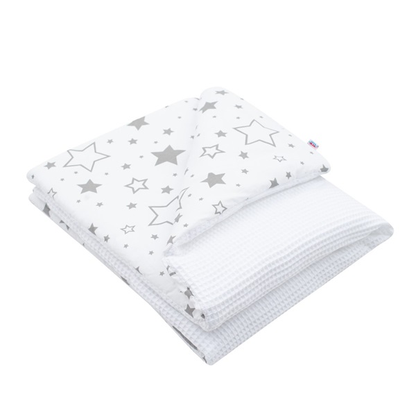 Dziecięcy kocyk wafelkowy z wypełnieniem New Baby biały gwiazdki 80x102 cm