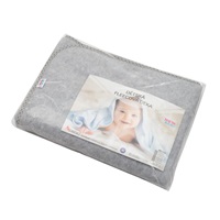 Dziecięcy kocyk polarkowy New Baby 100x75 szary gwiazdki