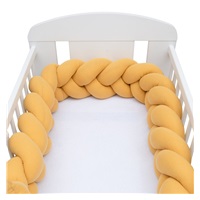Ochraniacz do łóżeczka warkocz muślinowy New Baby musztardowy