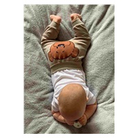 Niemowlęce bawełniane półśpiochy New Baby BrumBrum latte