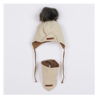 Jesienna czapeczka dla niemowląt z chustką pod szyję New Baby Special One beżowa