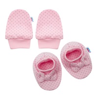 Bawełniany komplecik-buciki i rękawiczki New Baby Lovely w kropki