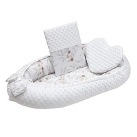 Luksusowe gniazdko z kołderką dla niemowlaka New Baby z Minki Kwiaty białe