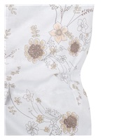 Klasyczny rożek wiązany New Baby Kwiaty biały