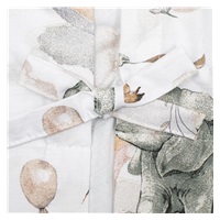 Klasyczny rożek wiązany New Baby Słoniki biało-szary