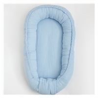 Muślinowe gniazdko dla dziecka New Baby niebieskie