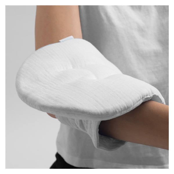 Muślinowa nakładka na rękę do karmienia New Baby biała