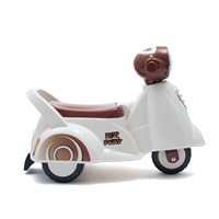 Dziecięcy jeździk z dźwiękiem Baby Mix Scooter biały